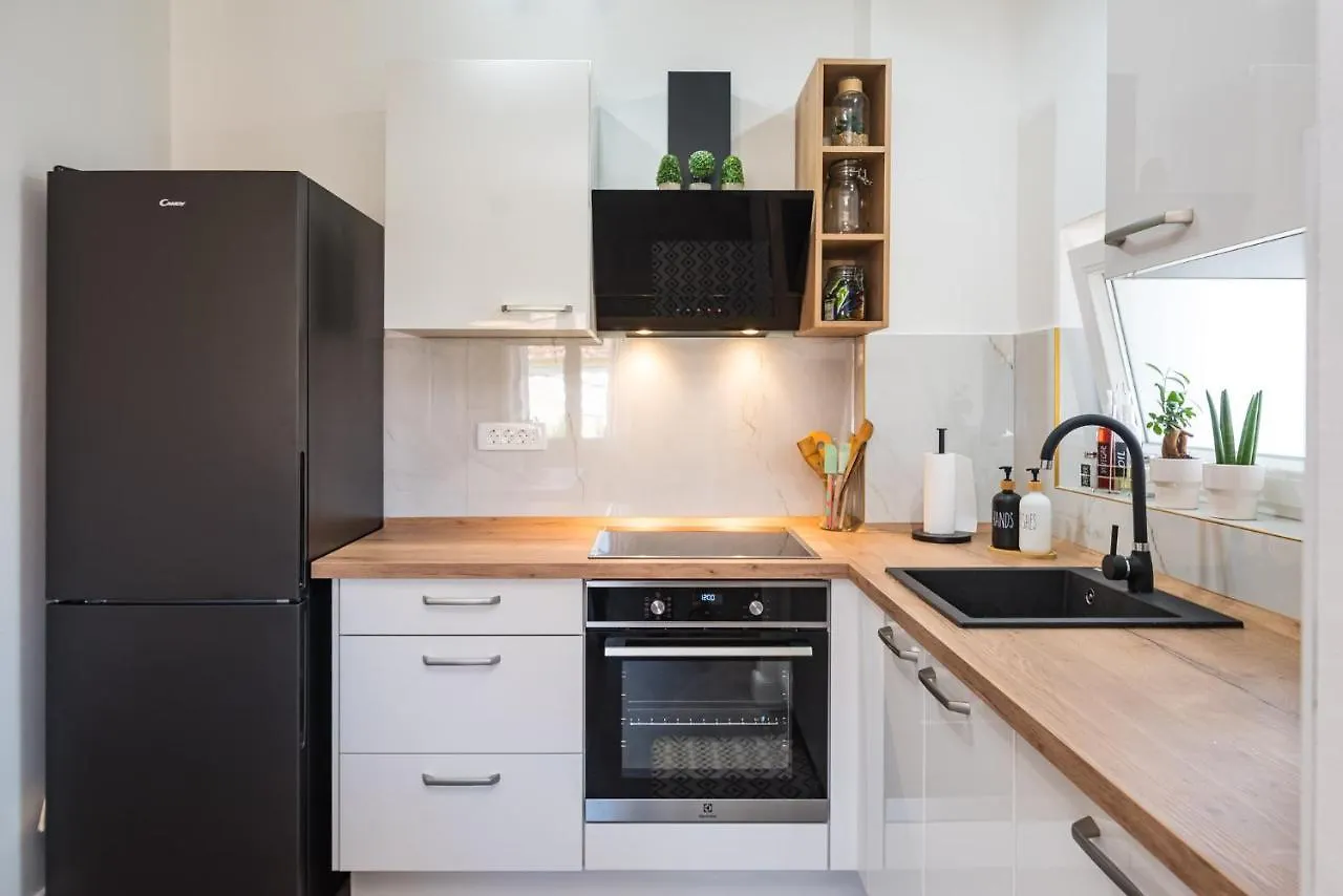 Apartment Mavi Zadar 0*,  Croatia