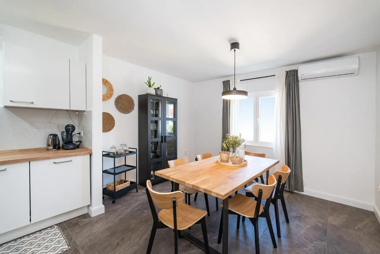 Apartment Mavi Zadar